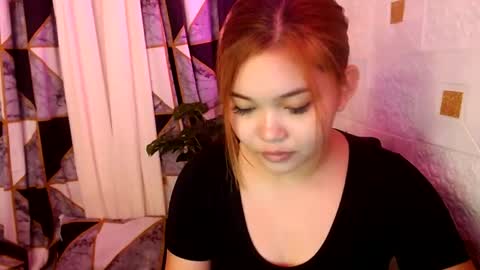Snapshot of maxinean chatting on 07.16.26 maxinean online show from 07.16.26