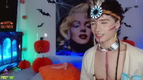 Snapshot of maxiy_001 chatting on 10.24.25 Max online show from 10.24.25