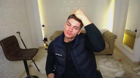 MaxKaiden online show from 11.04.25