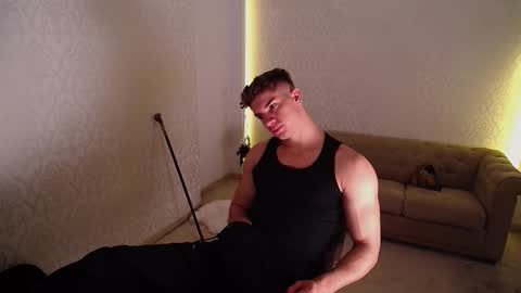 MaxKaiden online show from 11.18.25