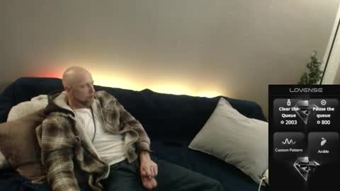 MaxRouger online show from 11.28.25