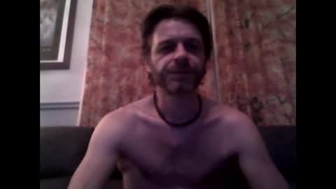 Snapshot of maxthewolf chatting on 06.10.26 MaxTheWolf online show from 06.10.26