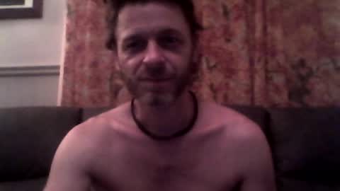 Snapshot of maxthewolf chatting on 06.12.26 MaxTheWolf online show from 06.12.26