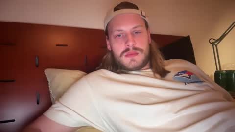 Snapshot of maxwatts95 chatting on 09.28.25 Max Watts online show from 09.28.25