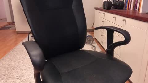 Snapshot of maxx_martin chatting on 12.02.24 Max online show from 12.02.24