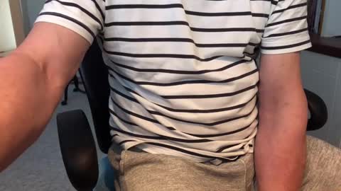 Snapshot of maxx_martin chatting on 12.11.24 Max online show from 12.11.24