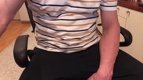 Snapshot of maxx_martin chatting on 01.07.25 Max online show from 01.07.25