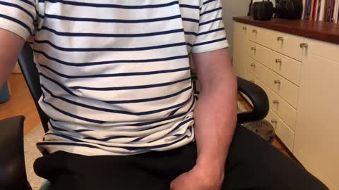 Snapshot of maxx_martin chatting on 02.10.25 Max online show from 02.10.25