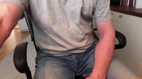 Snapshot of maxx_martin chatting on 03.10.25 Max online show from 03.10.25