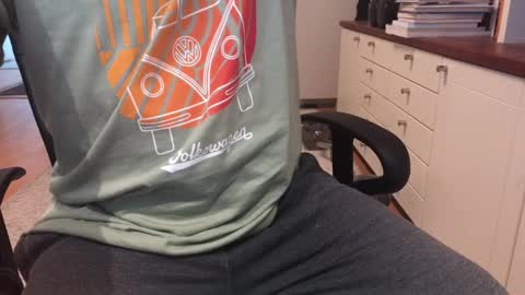 Snapshot of maxx_martin chatting on 09.10.25 Max online show from 09.10.25