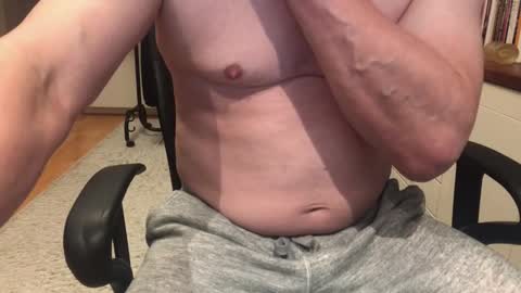 Snapshot of maxx_martin chatting on 10.06.25 Max online show from 10.06.25