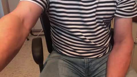 Snapshot of maxx_martin chatting on 10.08.25 Max online show from 10.08.25