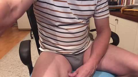 Snapshot of maxx_martin chatting on 10.14.25 Max online show from 10.14.25