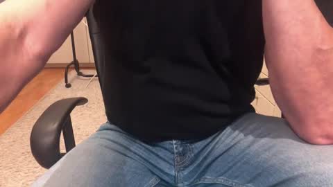 Snapshot of maxx_martin chatting on 10.22.25 Max online show from 10.22.25