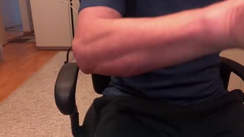 Snapshot of maxx_martin chatting on 11.05.25 Max online show from 11.05.25