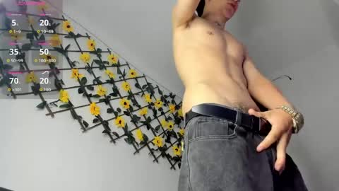 Snapshot of maxxx_bigcock chatting on 05.27.26 Max online show from 05.27.26