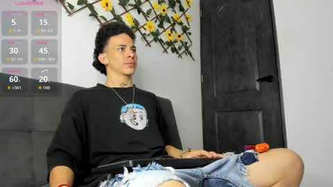 Snapshot of maxxx_bigcock chatting on 06.05.26 Max online show from 06.05.26