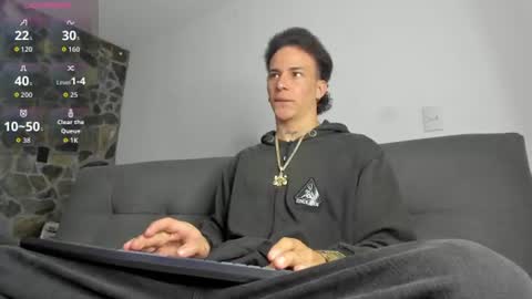 Snapshot of maxxx_bigcock chatting on 06.20.26 Max online show from 06.20.26