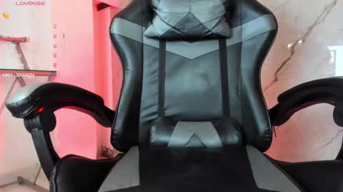 bunny black   online show from 03.05.25