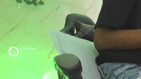 bunny black   online show from 03.08.25