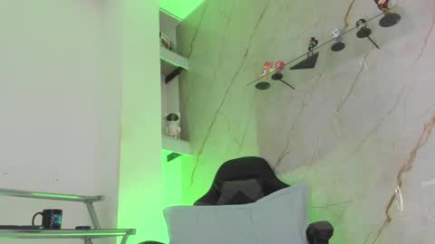 bunny black   online show from 03.08.25