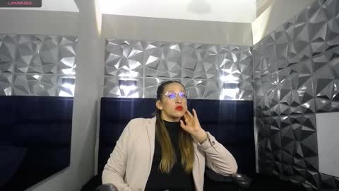 Maya online show from 10.06.25