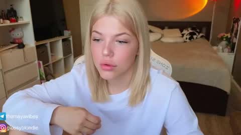 Maya online show from 04.14.26