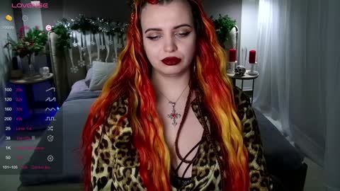 Maya Mils online show from 12.31.24