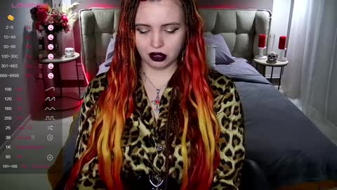 Maya Mils online show from 01.20.25