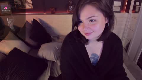 Snapshot of maya_muse chatting on 12.14.24 Woman online show from 12.14.24