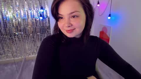 Snapshot of maya_muse chatting on 12.21.24 Woman online show from 12.21.24