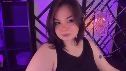 Snapshot of maya_muse chatting on 01.17.25 Woman online show from 01.17.25
