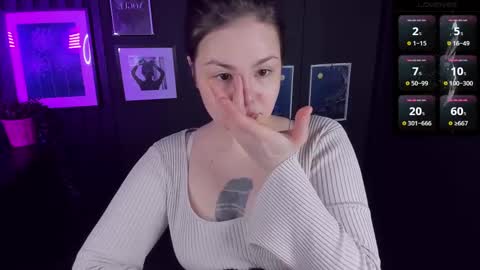 Snapshot of maya_muse chatting on 02.17.25 Woman online show from 02.17.25