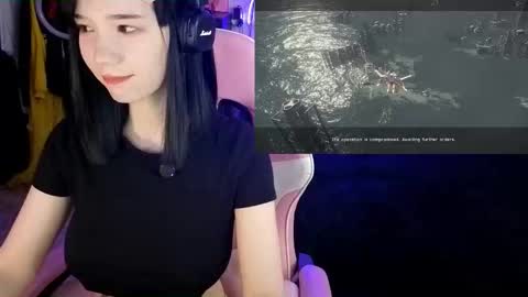 Snapshot of maya_viola chatting on 10.13.25 Maya Viola online show from 10.13.25