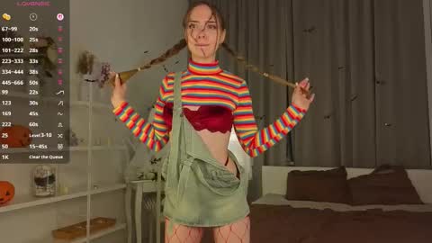 Snapshot of mayagreet chatting on 10.30.25 My name is Kara online show from 10.30.25