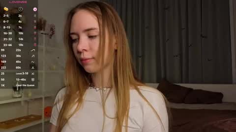 Snapshot of mayagreet chatting on 11.03.25 My name is Kara online show from 11.03.25