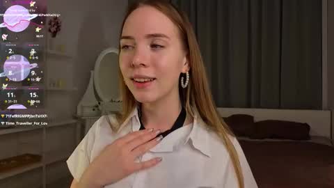 Snapshot of mayagreet chatting on 11.07.25 My name is Kara online show from 11.07.25