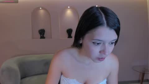 M A Y A    H O F F M A N online show from 12.18.25