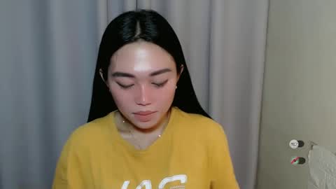 Snapshot of mayasally_ chatting on 12.05.24 mayasally_ online show from 12.05.24