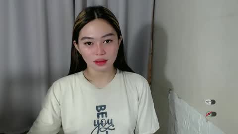 Snapshot of mayasally_ chatting on 01.28.25 mayasally_ online show from 01.28.25