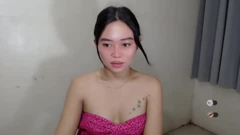 Snapshot of mayasally_ chatting on 02.19.25 mayasally_ online show from 02.19.25