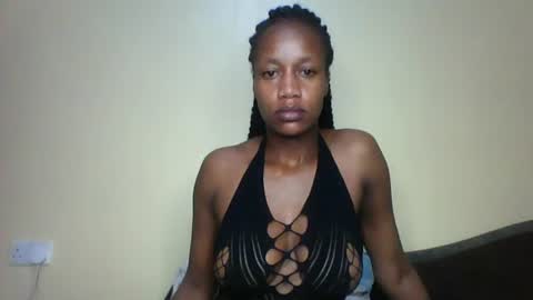 Snapshot of mayasmiley_ chatting on 05.14.26 prettydoll online show from 05.14.26
