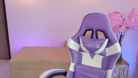 Snapshot of mayavexx chatting on 07.17.26 Maya Vexx online show from 07.17.26