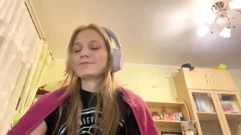 Lola online show from 09.25.25