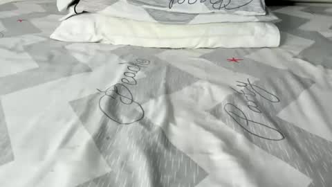 Maybelline69 online show from 10.17.25