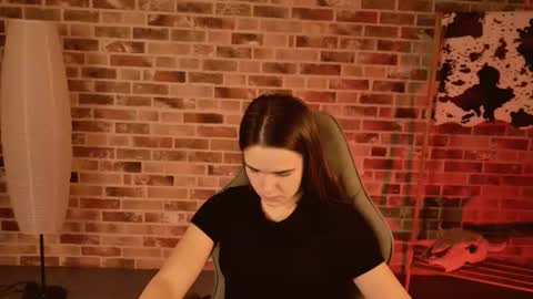 maybloom_ online show from 11.08.25