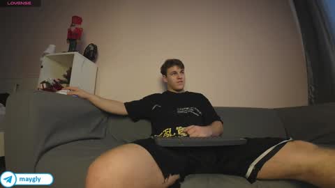 Snapshot of maygly chatting on 02.07.25 Slava and Alextatto online show from 02.07.25