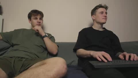 Snapshot of maygly chatting on 02.21.25 Slava and Alextatto online show from 02.21.25