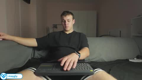 Snapshot of maygly chatting on 10.18.25 Slava and Alextatto online show from 10.18.25