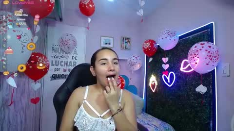 Maylin online show from 02.15.25